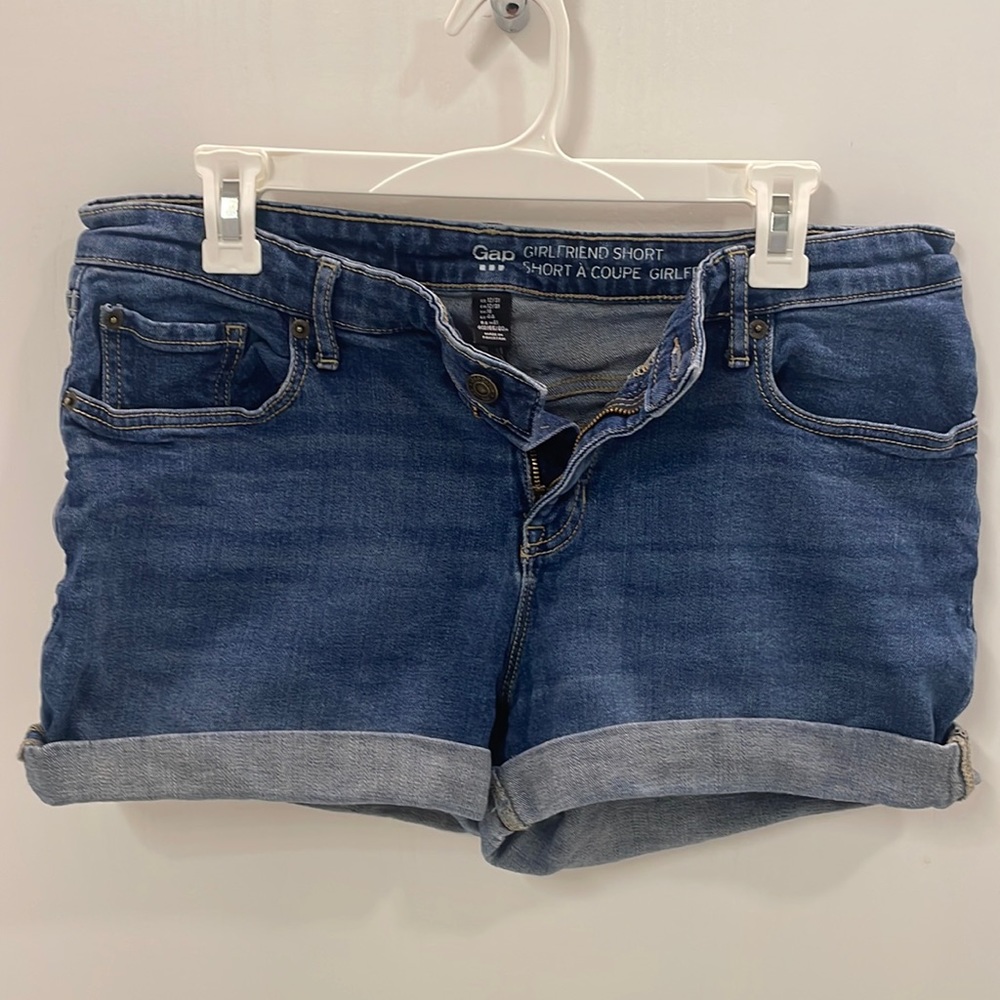 Gap Girlfriend Cuffed Blue Jean Short, W 31 L 12, Dark Wash